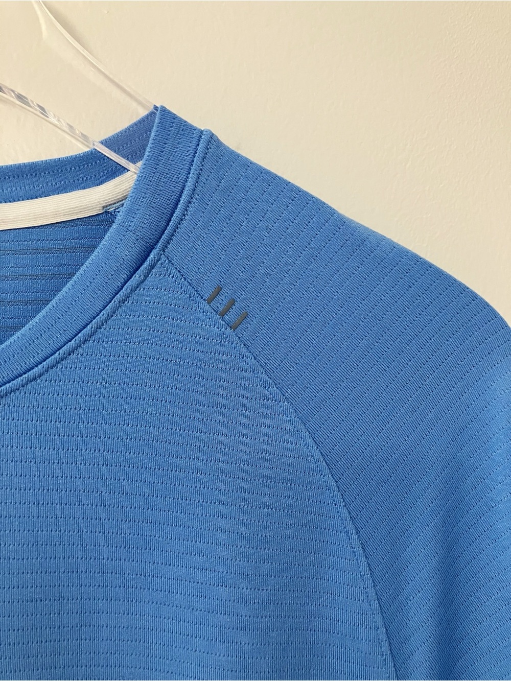 Lululemon | Blue License To Train Tee M Athletic Gym Minimalist Workout - Picture 3 of 5